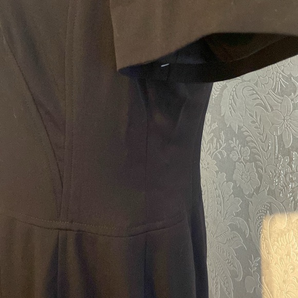 Louis Feraud knee length virgin wool  short sleeves dress size 12 - Picture 4 of 11